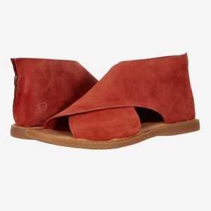 Born IWA Sandal Flat Shoe Crisscross Red Suede 9
